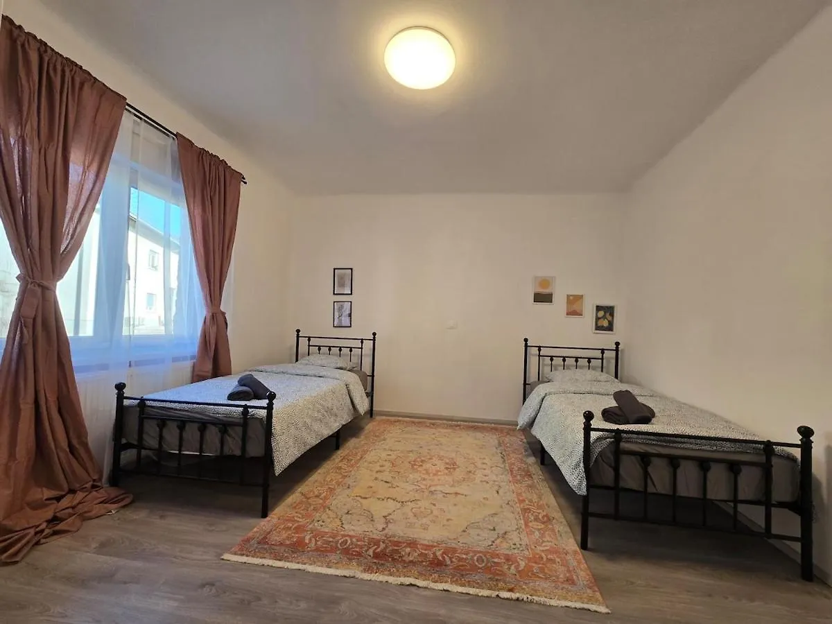 Apartment Barje Ii, Bright&Sunny, Private Parking Ljubljana